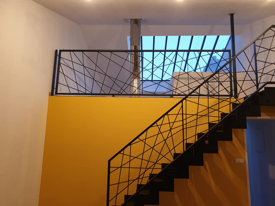 Création de mobilier sur-mesure en métal à Mazamet