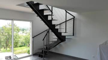Escaliers en métal sur-mesure